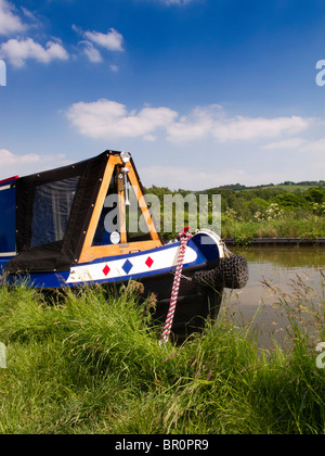 Großbritannien, England, Cheshire, Congleton, Dane in Shaw, Bug Narrowboat auf Macclesfield Kanal Stockfoto