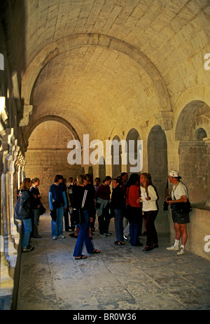 Französische Studenten, Kunst Klasse, Schüler, Student, Exkursion, Kloster, Abtei von Senanque, Abbaye De Senanque, in der Nähe der Ortschaft Gordes, Provence, Frankreich, Stockfoto