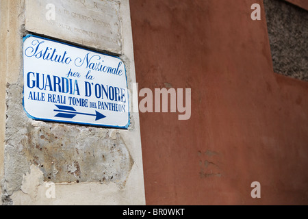 Melden Sie sich an eine Wand, um die Guards of Honour in Rom, Italien Stockfoto