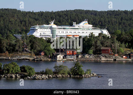 Birka Paradise Kreuzfahrtschiff in den Stockholmer Schären in Stockholm, Schweden Stockfoto