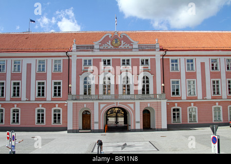 Burg auf dem Domberg und Parlament in Tallinn, Estland Stockfoto