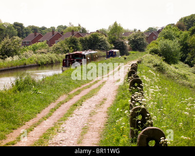 Großbritannien, England, Cheshire, Congleton, Dane in Shaw, Narrowboats auf Macclesfield Kanal Stockfoto