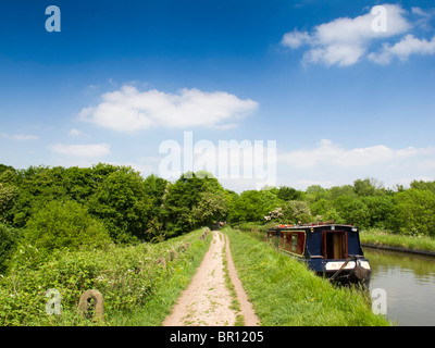 Großbritannien, England, Cheshire, Congleton, Dane in Shaw, Narrowboats auf Macclesfield Kanal Stockfoto