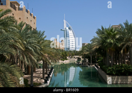Burj al Arab Hotel von Madinat Jumeira Dubai VAE Stockfoto