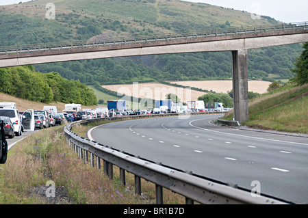 eine geschlossene m5 Autobahn mit einer Fahrbahn für den Verkehr nach einem Unfall in devon Stockfoto