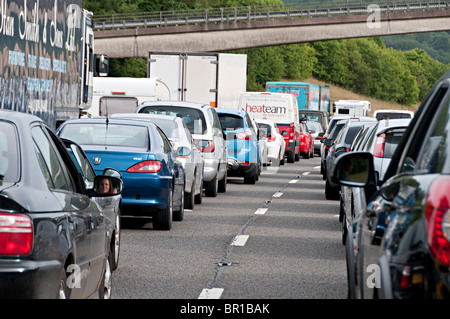 eine geschlossene m5 Autobahn mit einer Fahrbahn für den Verkehr nach einem Unfall in devon Stockfoto