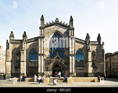 St Giles Cathedral in High Street The Royal Mile of Edinburgh Schottland mit Haupteingang von Westen aus gesehen Stockfoto