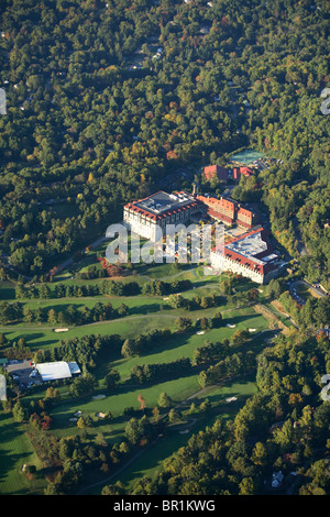 Luftbild von Grove Park Inn und Golfplatz in Asheville, NC Stockfoto