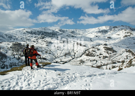 Heben Sie hoch über Easedale im Winter, von Spitze Felsen, in der Nähe von Grasmere, Lake District, Cumbria, England, UK Stockfoto