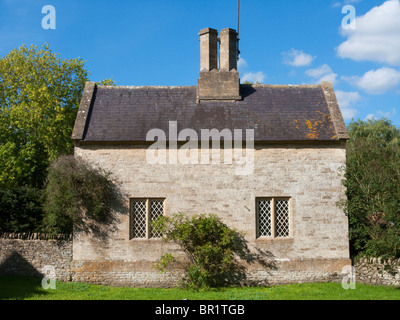 Cotswold Stone House in swinbrook, Oxfordshire, England. Stockfoto