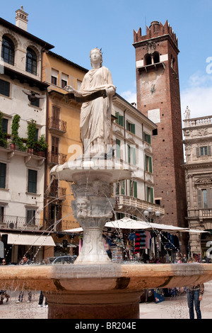 Fontana di Piazza Delle Erbe (Brunnen, Verona) Stockfoto