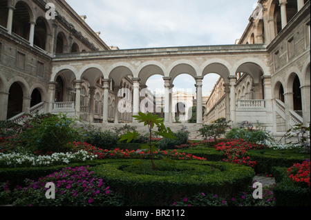 Paris, Frankreich, im Hof des französischen öffentlichen Krankenhauses, "Hôtel-Dieu" Stockfoto