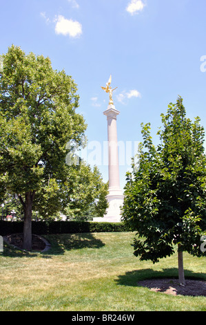 Goldene Statue der Nike von Samothrake am First Division Monument in der Nähe von White House, Washington, DC, USA Stockfoto