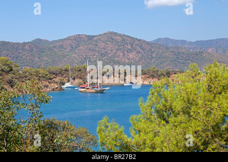 Ausflugsschiffe off Yassica Insel (Wohnung) in der Nähe von Fethiye, Westküste, Türkei Stockfoto