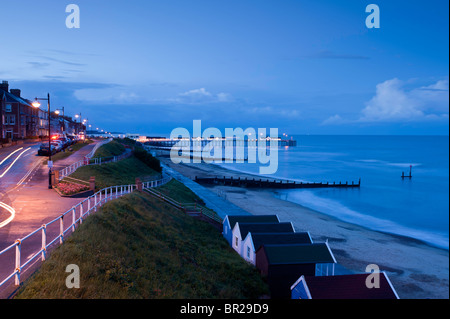 Seebrücke und der Strandpromenade, Southwold, Suffolk, England, Vereinigtes Königreich Stockfoto