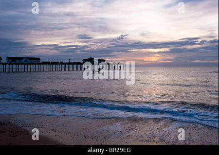 Seebrücke und der Strandpromenade, Southwold, Suffolk, England, Vereinigtes Königreich Stockfoto