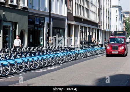 Barclays Cycle Hire Projekt Schema, Wells Street, W1, London, Vereinigtes Königreich Stockfoto