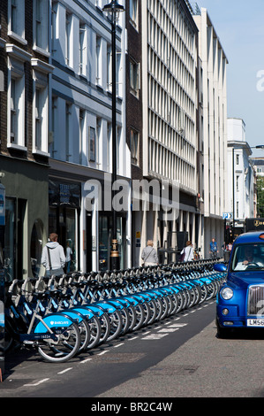 Barclays Cycle Hire Projekt Schema, Wells Street, W1, London, Vereinigtes Königreich Stockfoto