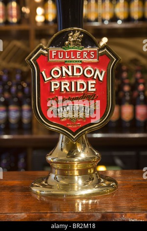 London Pride Zapfanlage an Fullers Griffin Brewery Chiswick London Stockfoto