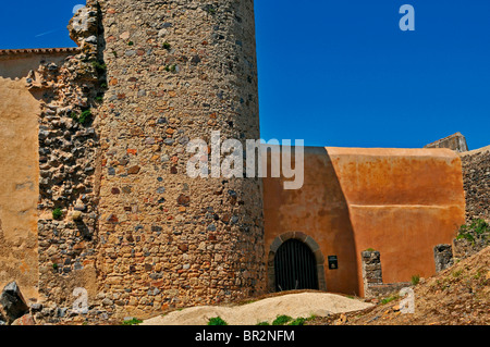 Portugal, Alentejo: Schlossturm und Museum des mittelalterlichen Schlosses in Castelo de Vide Stockfoto