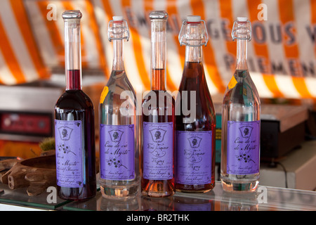 Lokalen feine Liköre zum Verkauf an die Stadt vermarkten Ajaccio Korsika Stockfoto
