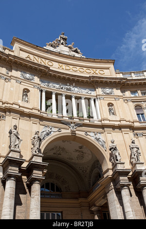 Fassade des Eingang zum Einkaufszentrum Galleria Umberto 1 Neapel-Kampanien-Italien Stockfoto