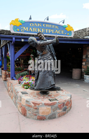 Tanzen Statue Shopping Bereich Sedona Arizona Stockfoto