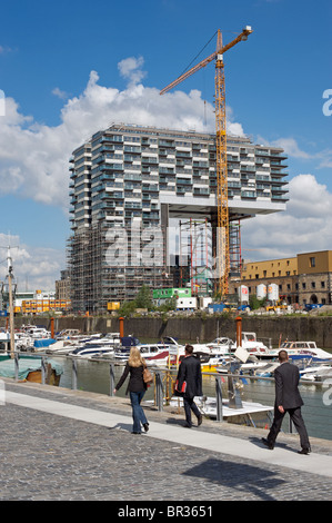 Kranhaus 3, eines der 3 'Kran Bauten"im Bau neben dem Fluss Rhein, Köln, Nordrhein-Westfalen, Deutschland. Stockfoto