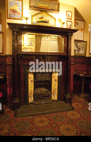 Kamin Detail der Liverpool White Star Pub, der von den Beatles wie es verwendet wurde, gleich um die Ecke vom Cavern Club Stockfoto