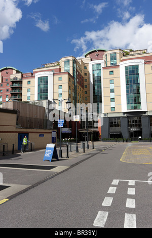 Chelsea Football Club, hier von Fulham Road in South West London erfasst. Stockfoto