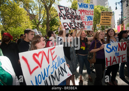 Unterstützer der Cordova Initiative Moschee und islamische kulturelle Mitte Rally in New York Stockfoto