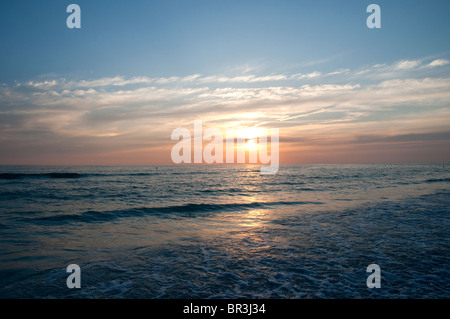 Sonnenuntergang über St Pete Beach in der Nähe von St.Petersburg Florida USA Stockfoto