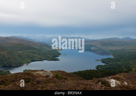 Loch Katrine, gesehen vom Gipfel des Ben A'an, Schottland. Stockfoto