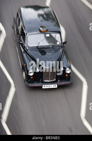 London Taxi von oben Stockfoto