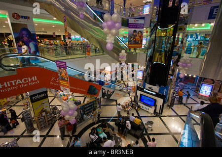 In einem modernen Einkaufszentrum Shoping Center in Sharjah, Vereinigte Arabische Emirate Stockfoto