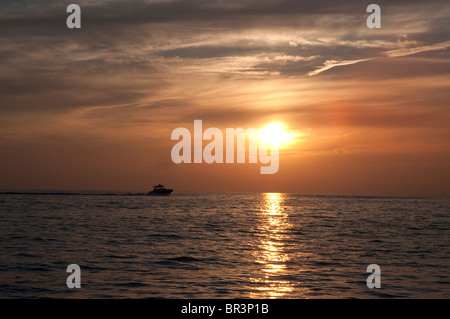 Sonnenuntergang über St Pete Beach in der Nähe von St.Petersburg Florida USA Stockfoto