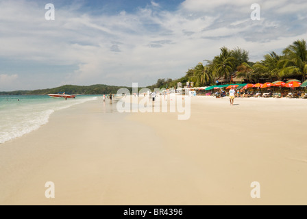 Menschen am Strand auf Ko Samet, Thailand Stockfoto