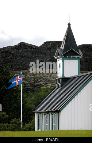 Þingvallakirkja in Þingvellir, wo sich die europäischen und amerikanischen Platten treffen. Stockfoto