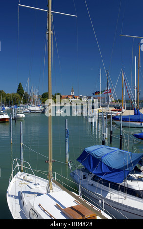 Segelyacht im Hafen, Friedrichshafen, Baden-Württemberg, Deutschland, Europa Stockfoto