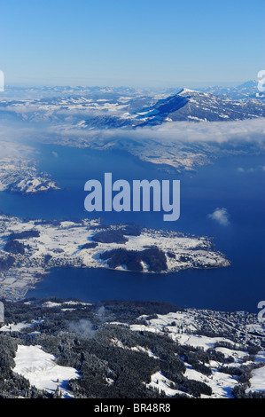 Blick vom Pilatus Berg über dem Vierwaldstättersee, Vierwaldstättersee, Bürgenstock und Berge Rigi, Luzern, Schweiz, Europa Stockfoto