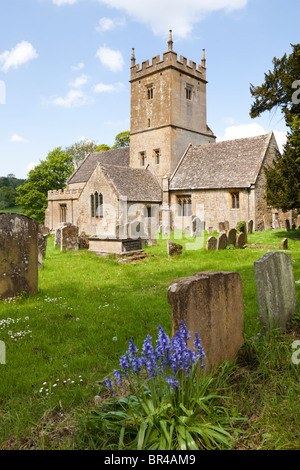 Frühling in der St. Eadburgha Kirche in der Cotswold-Dorf Broadway, Worcestershire Stockfoto