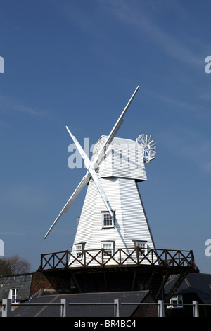 Restaurierte Windmühle am Roggen, East Sussex, England, UK Stockfoto