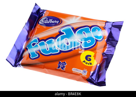 Paket von sechs Cadbury fudge Schokoriegel Stockfoto