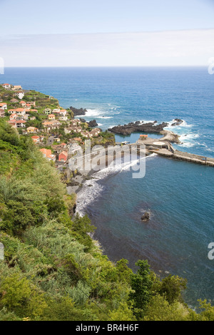 Blick auf das Dorf Seixal auf Madeira Stockfoto