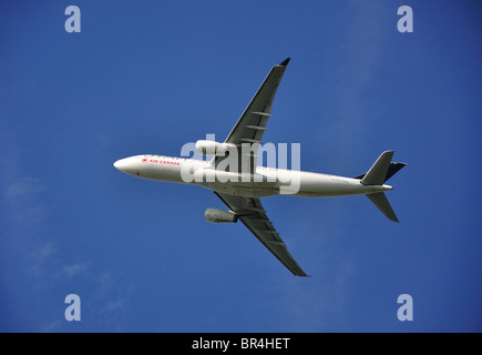 Air Canada-Airbus A330-300 Flugzeuge abheben, Heathrow Airport, Greater London, England, Vereinigtes Königreich Stockfoto