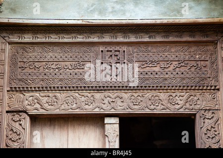 Swahili in arabischer Schrift geschrieben.  Der Heilige Johannes der Evangelist anglikanischen Kirche, Mbweni, Zanzibar. Stockfoto