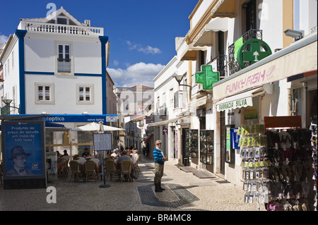 Fußgängerzone in der alten Stadt, Lagos, Algarve, Portugal Stockfoto