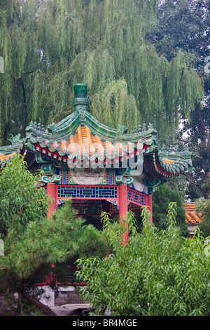 Pavillon im Park, Peking, China Stockfoto