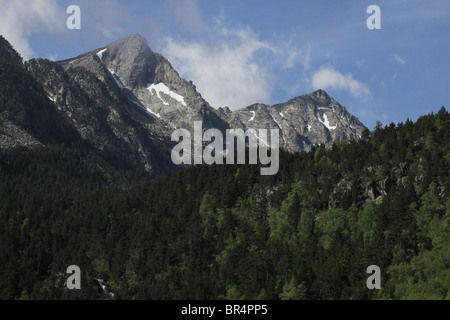 Mount Montanyo und Pic de Sudorn am Aufstieg vom Espot zur Estany Negre Sant Maurici Nationalpark Pyrenäen Spaniens Stockfoto