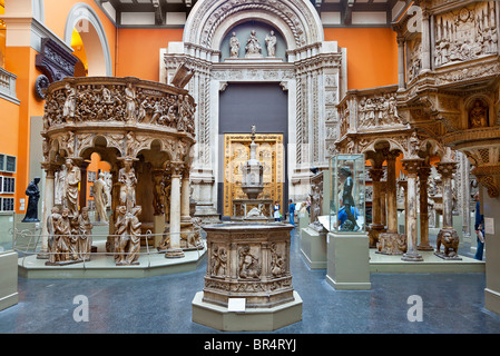 Europa, Großbritannien, England, London, nach Ansicht des Gerichts Ost Besetzung im Victoria and Albert Museum Stockfoto